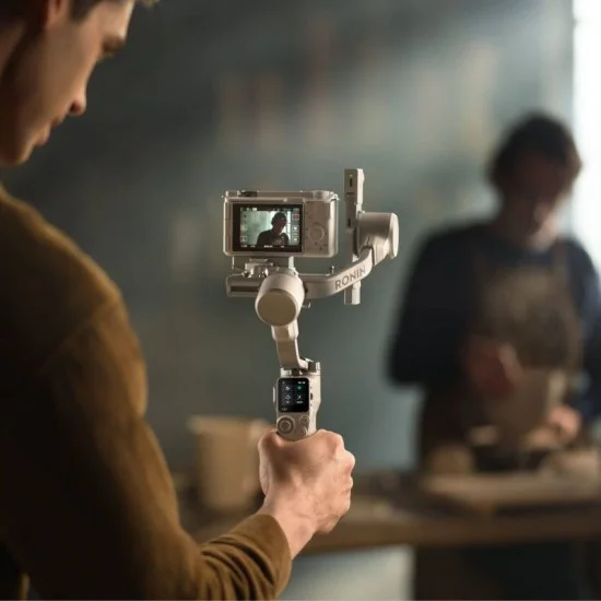 DJI RS 4 Mini Combo Gimbal Stabilizer